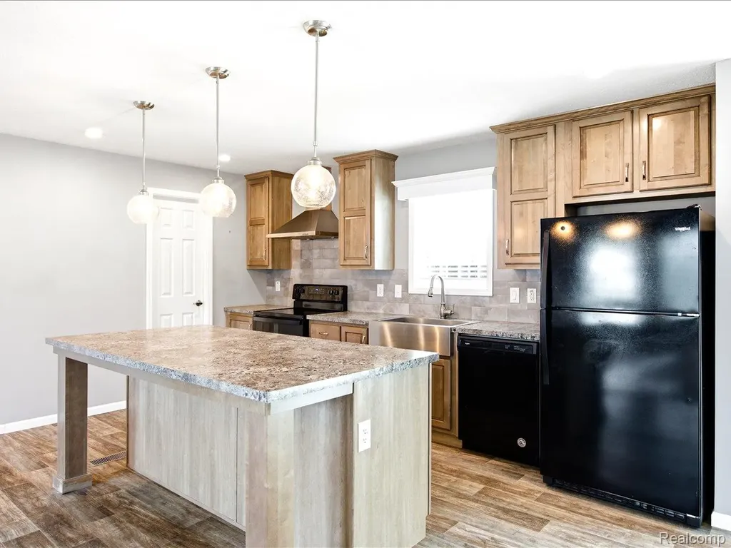 10714 Jean Pierre Site# 37 Court Ira Township MI 48023