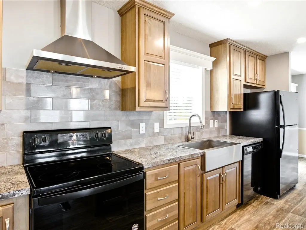 10714 Jean Pierre Site# 37 Court Ira Township MI 48023