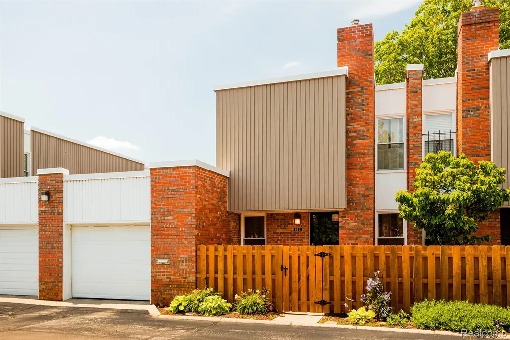 1911 Hyde Park Detroit City MI 48207