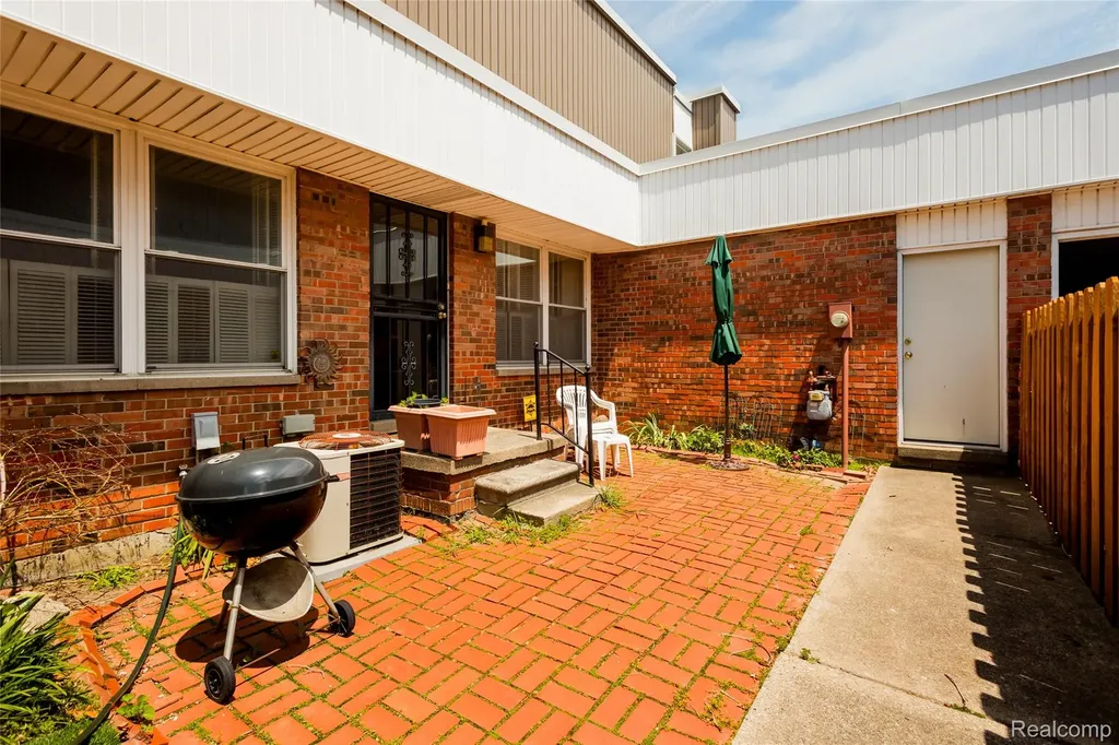 1911 Hyde Park Detroit City MI 48207