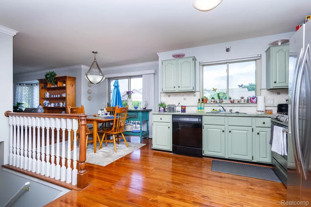 46910 Country Lane Macomb Township MI 48044