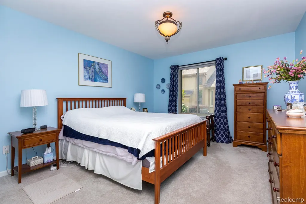 46910 Country Lane Macomb Township MI 48044