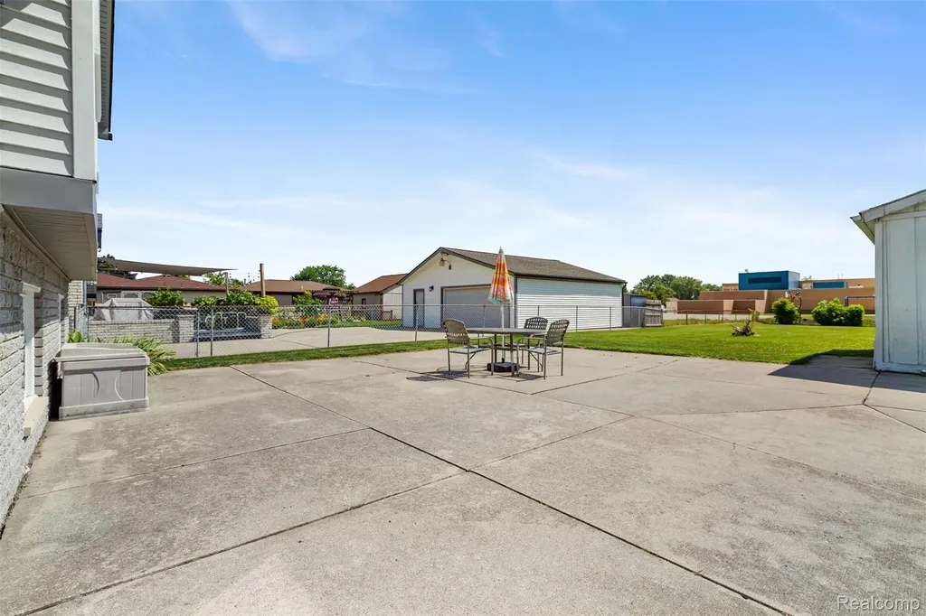 29530 Mitchell Drive Roseville City MI 48066