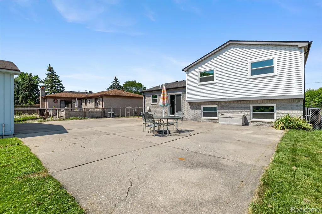 29530 Mitchell Drive Roseville City MI 48066