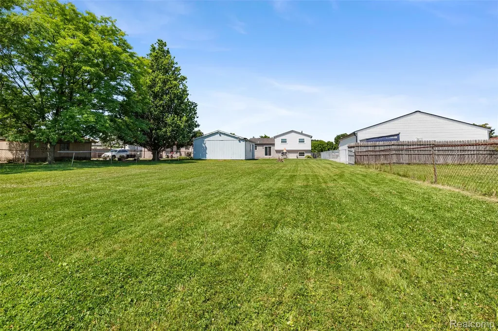 29530 Mitchell Drive Roseville City MI 48066