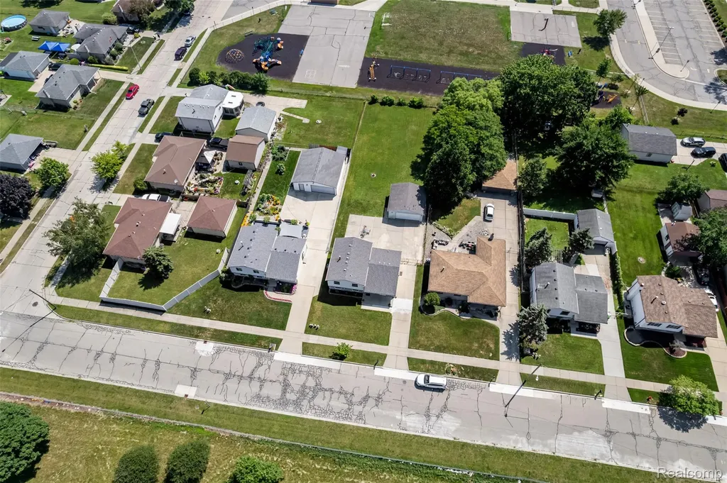 29530 Mitchell Drive Roseville City MI 48066