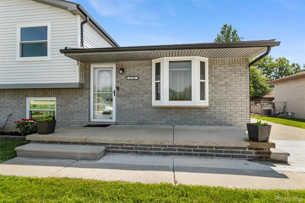 29530 Mitchell Drive Roseville City MI 48066