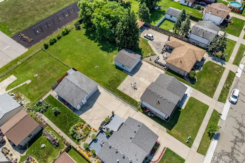 29530 Mitchell Drive Roseville City MI 48066