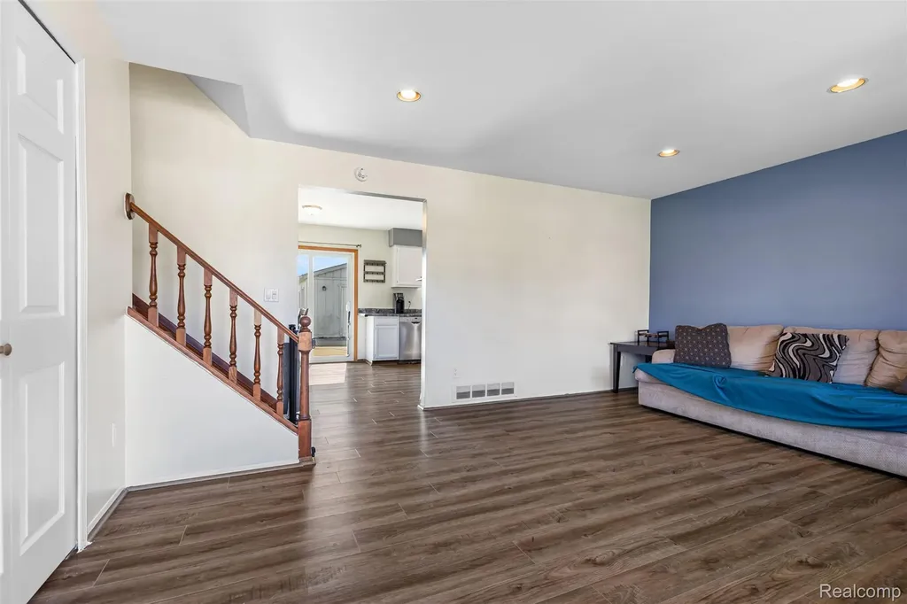 29530 Mitchell Drive Roseville City MI 48066