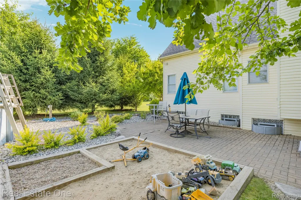 9210 Hickory Ridge Road Holly Township MI 48442