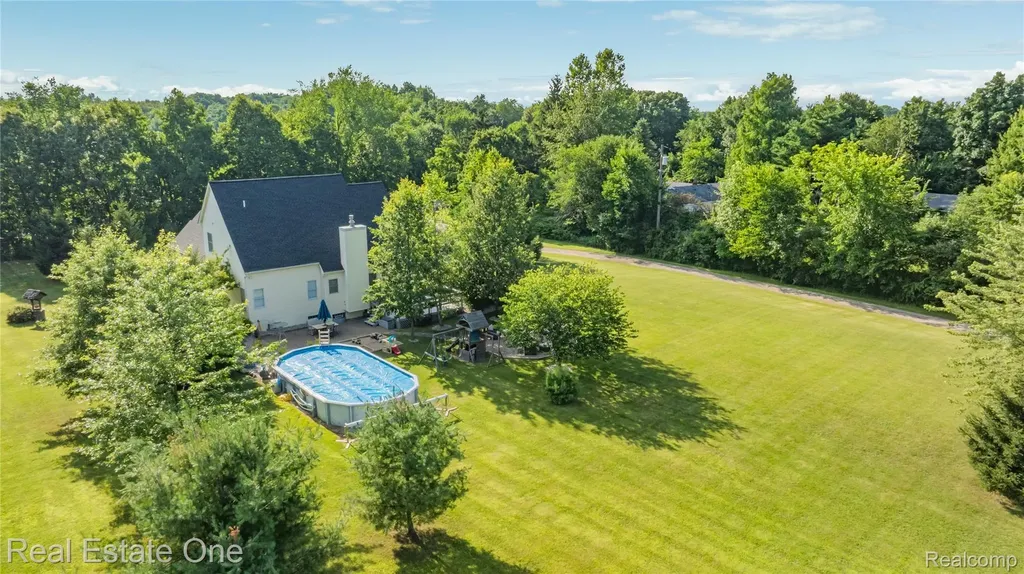 9210 Hickory Ridge Road Holly Township MI 48442