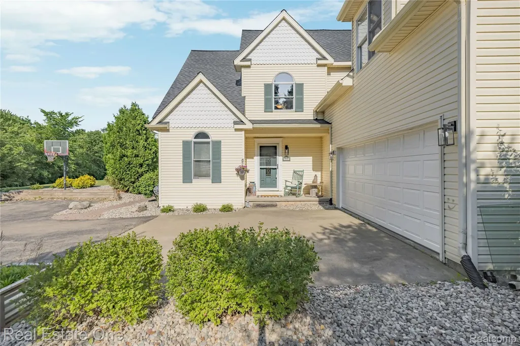 9210 Hickory Ridge Road Holly Township MI 48442