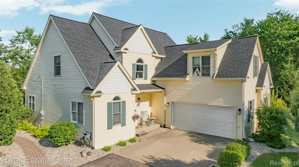 9210 Hickory Ridge Road Holly Township MI 48442