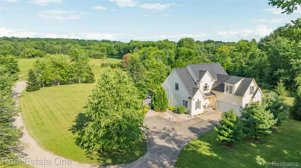 9210 Hickory Ridge Road Holly Township MI 48442
