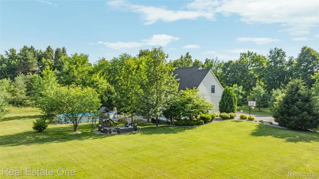 9210 Hickory Ridge Road Holly Township MI 48442