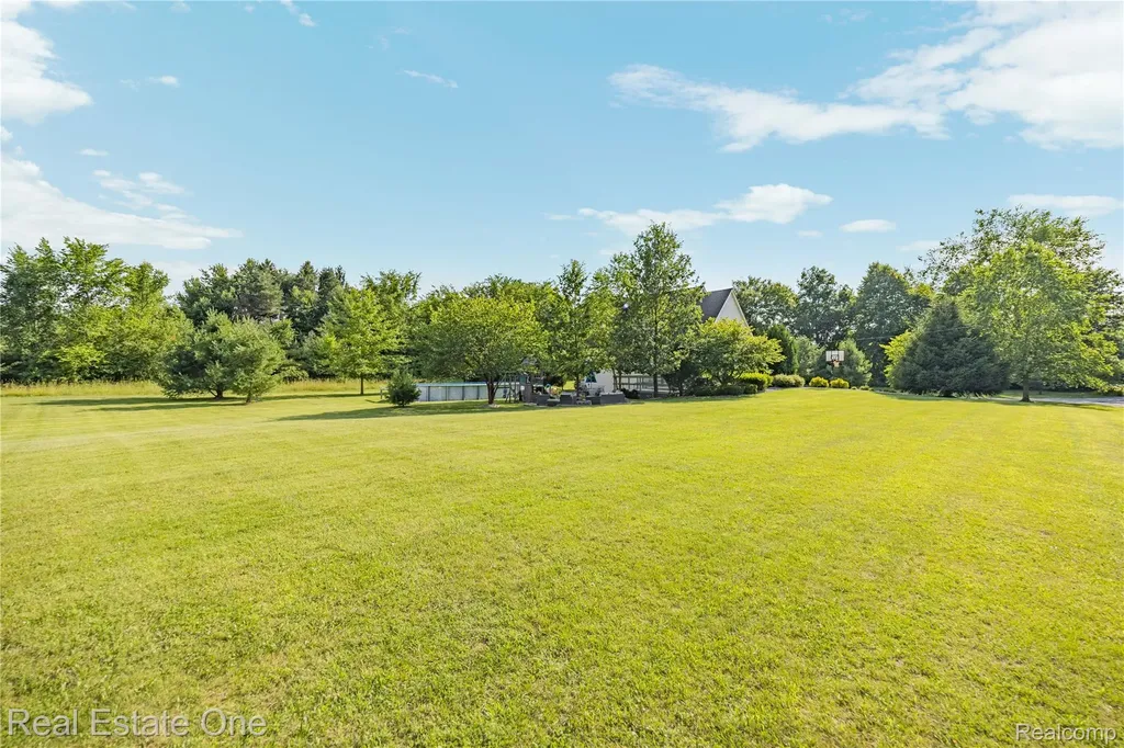 9210 Hickory Ridge Road Holly Township MI 48442