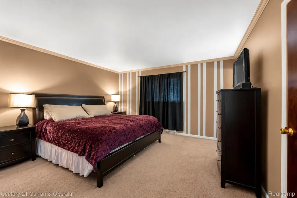 4652 Patrick Road West Bloomfield Charter Township MI 48322
