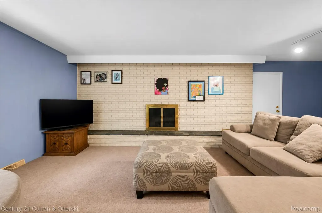 4652 Patrick Road West Bloomfield Charter Township MI 48322