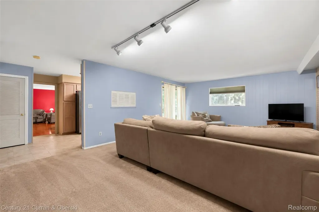 4652 Patrick Road West Bloomfield Charter Township MI 48322