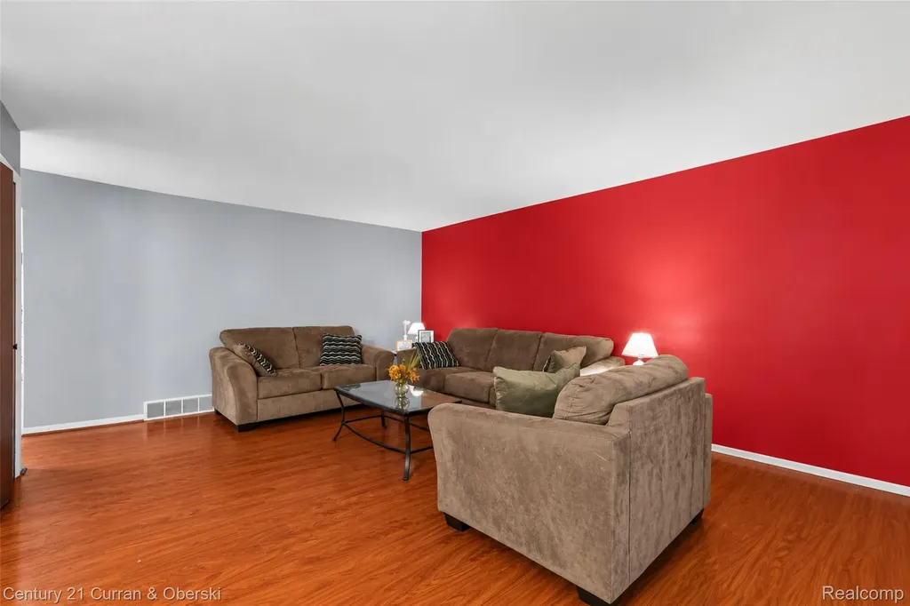4652 Patrick Road West Bloomfield Charter Township MI 48322