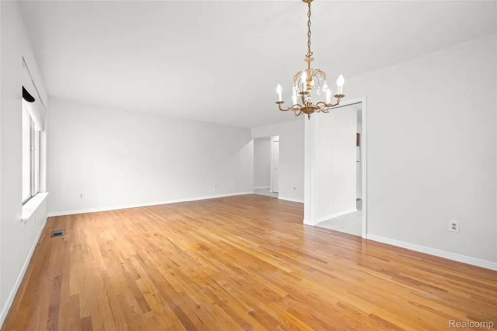 29540 Sharon Lane Southfield City MI 48076