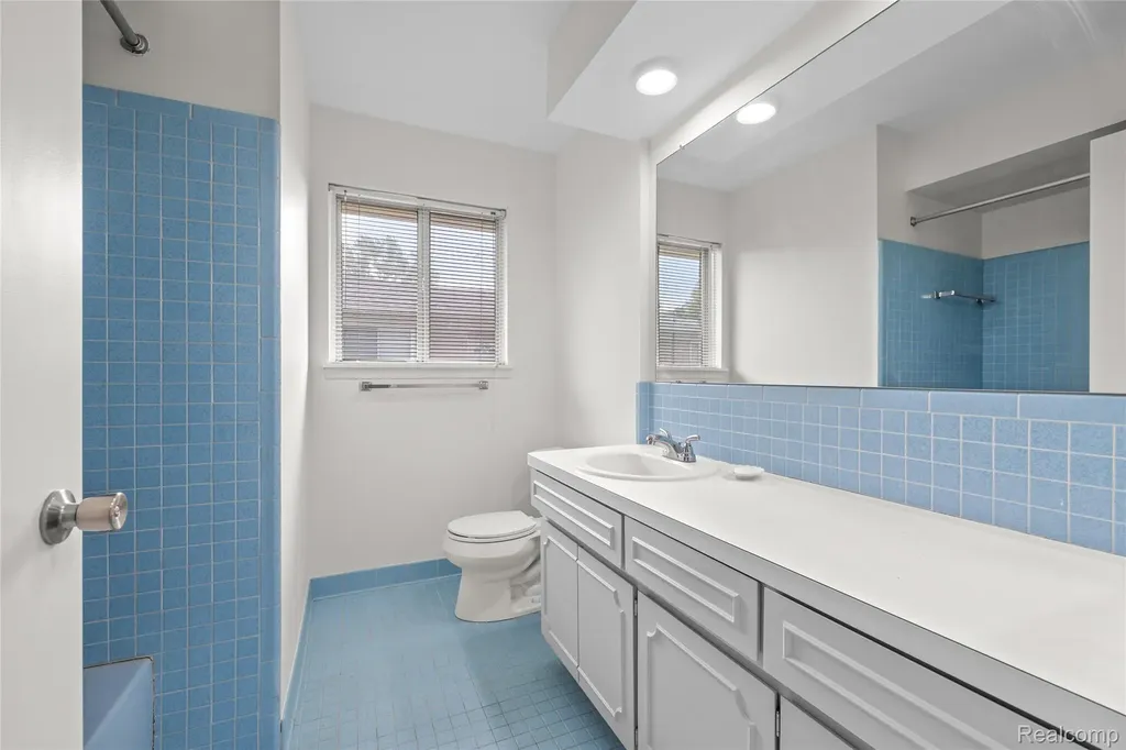 29540 Sharon Lane Southfield City MI 48076
