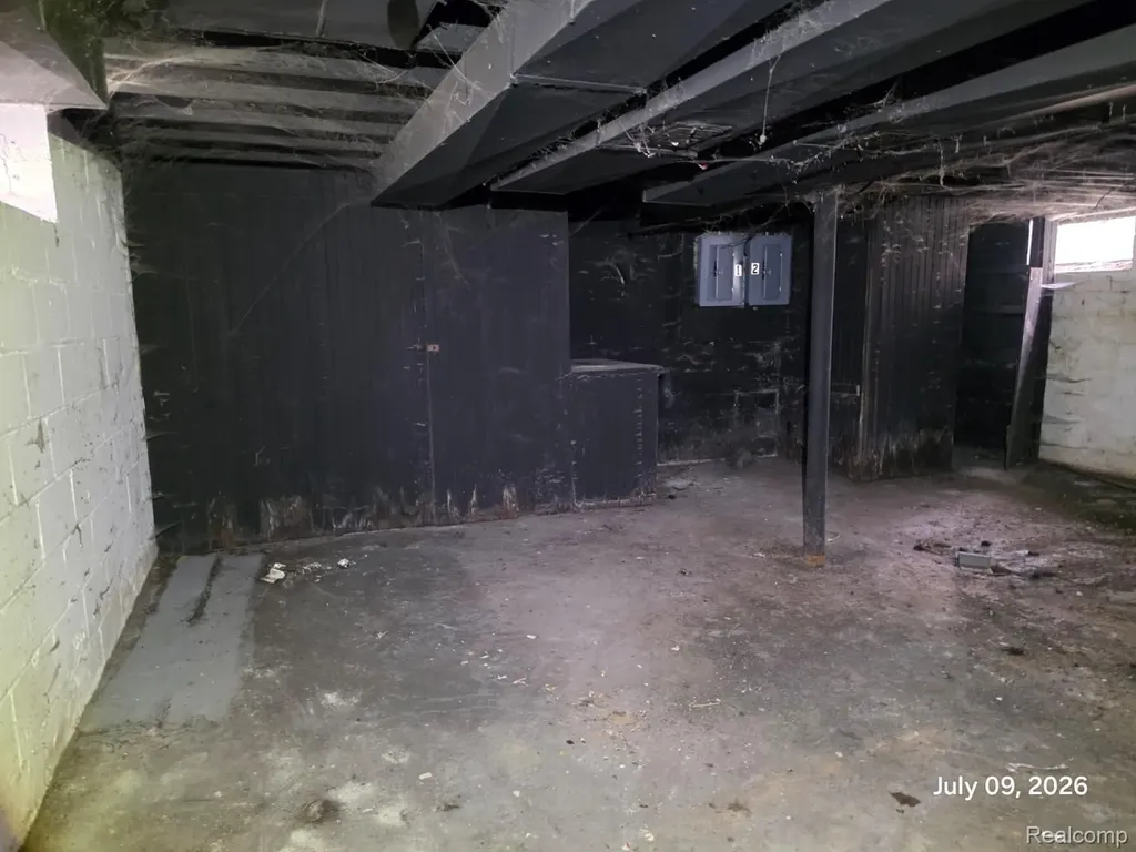 15730 Ohio Street Detroit City MI 48238