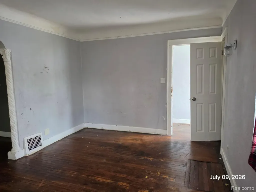 15730 Ohio Street Detroit City MI 48238