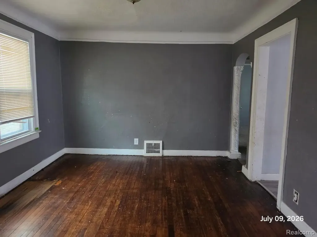 15730 Ohio Street Detroit City MI 48238