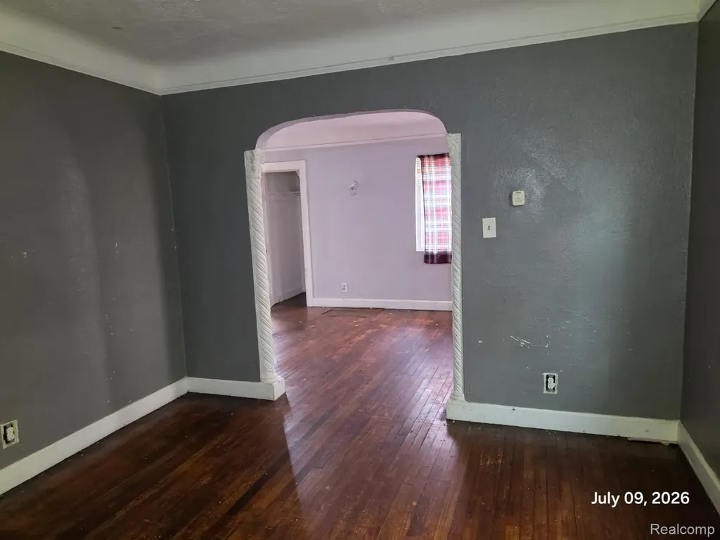 15730 Ohio Street Detroit City MI 48238