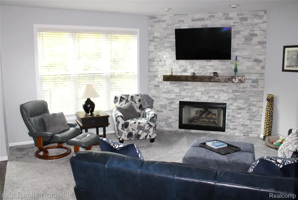 48172 Royal Pointe Drive Canton Charter Township MI 48187