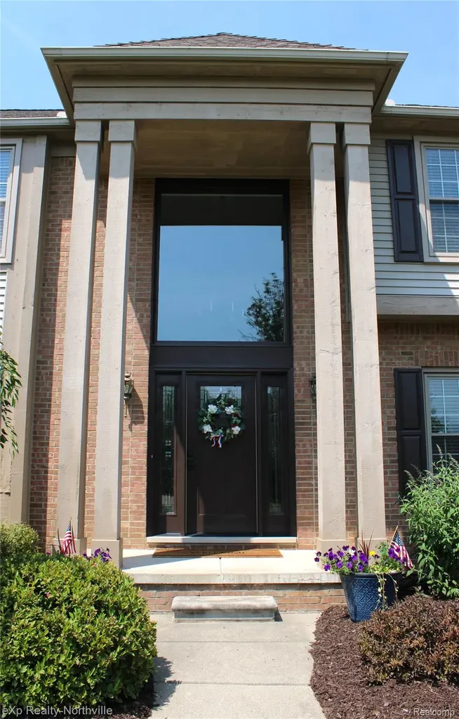 48172 Royal Pointe Drive Canton Charter Township MI 48187