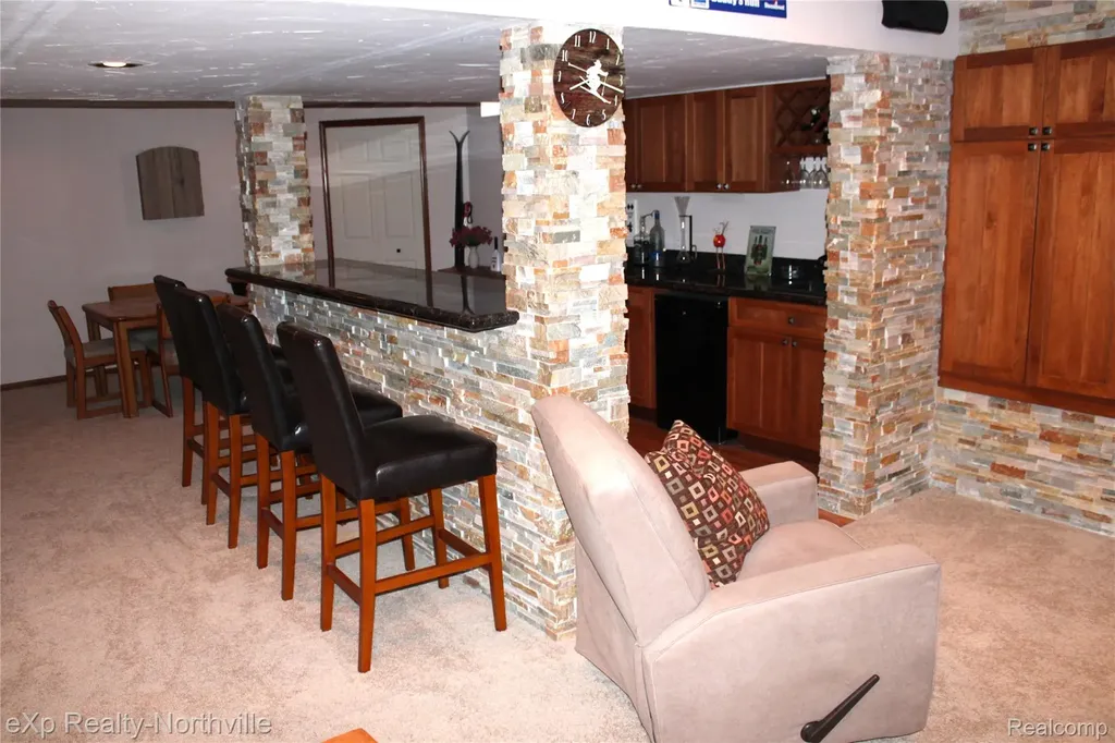 48172 Royal Pointe Drive Canton Charter Township MI 48187