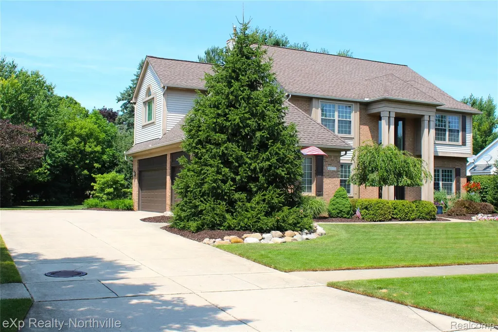 48172 Royal Pointe Drive Canton Charter Township MI 48187