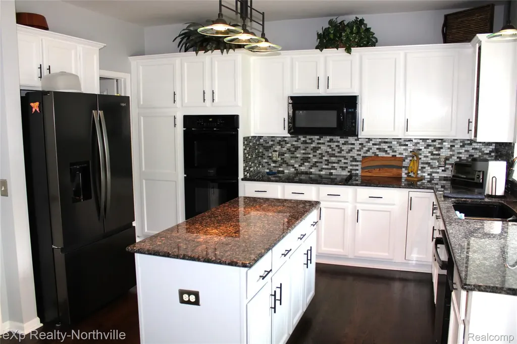 48172 Royal Pointe Drive Canton Charter Township MI 48187