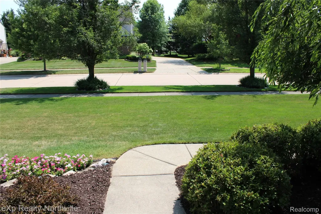 48172 Royal Pointe Drive Canton Charter Township MI 48187