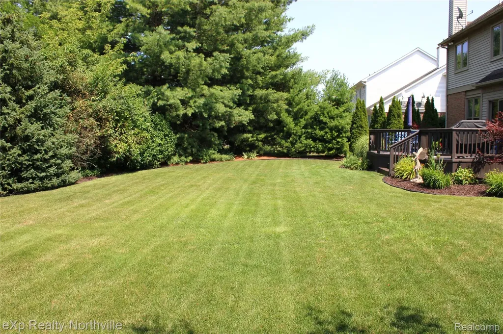 48172 Royal Pointe Drive Canton Charter Township MI 48187