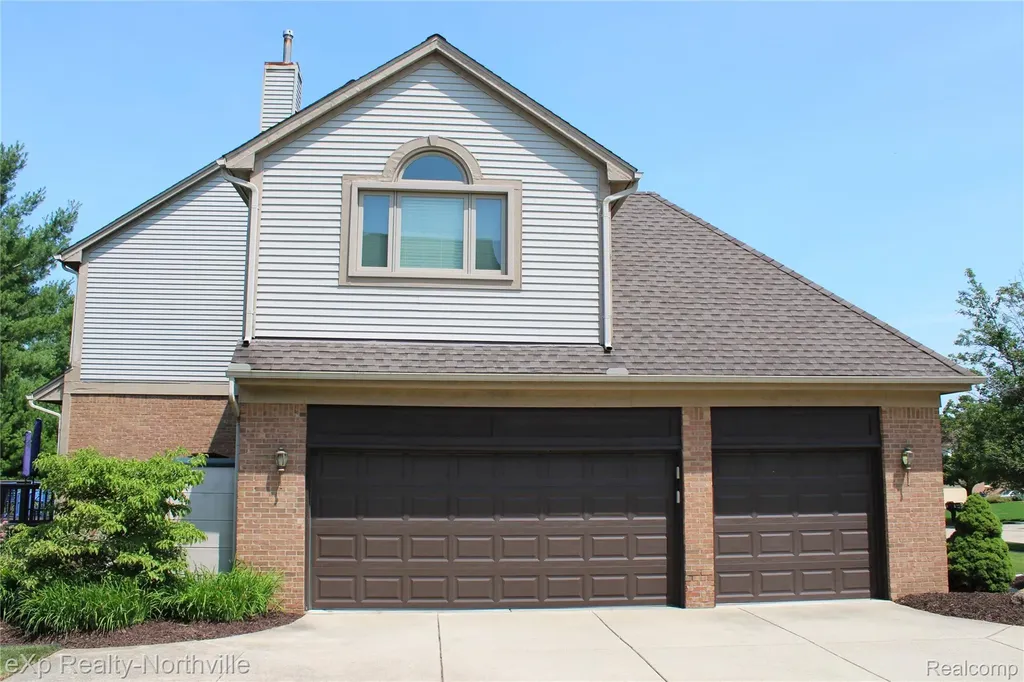 48172 Royal Pointe Drive Canton Charter Township MI 48187