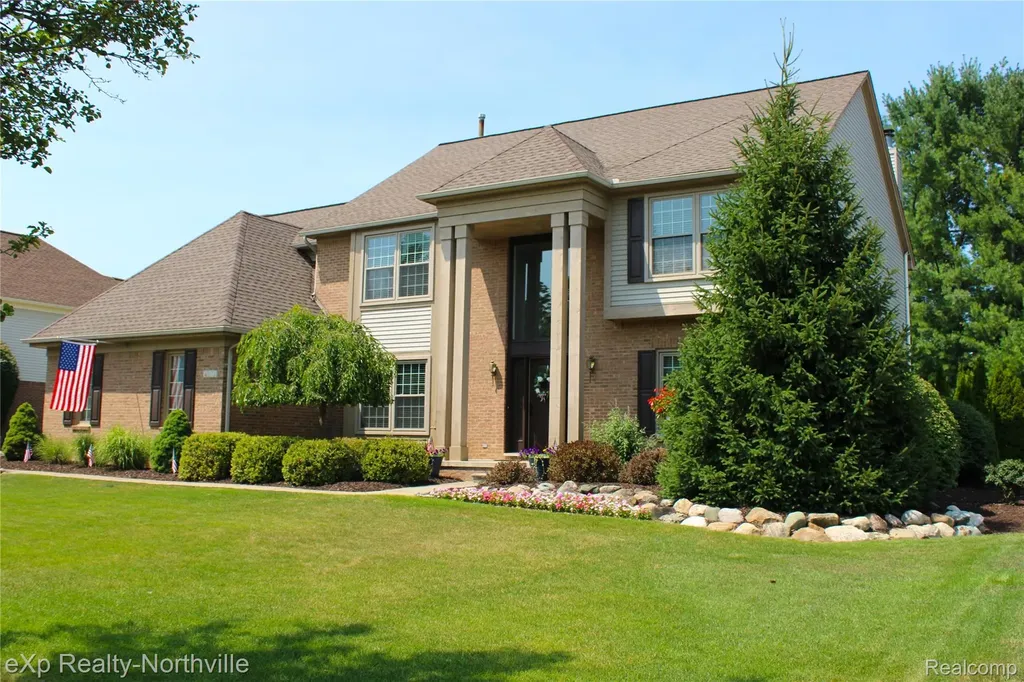 48172 Royal Pointe Drive Canton Charter Township MI 48187