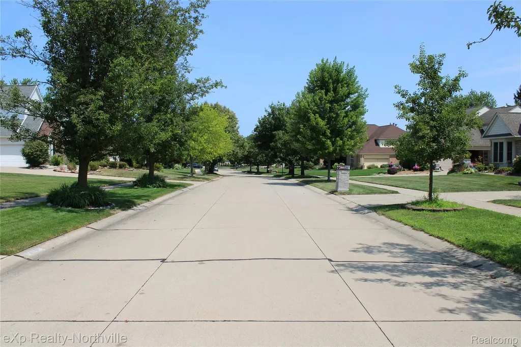 48172 Royal Pointe Drive Canton Charter Township MI 48187