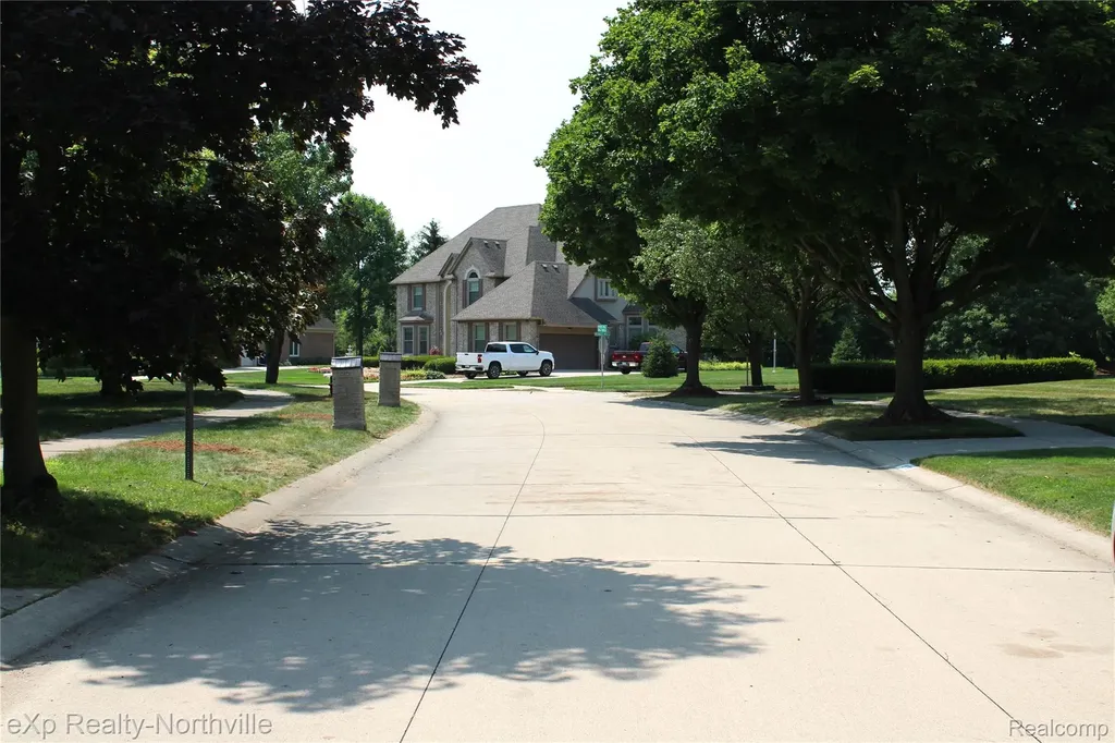 48172 Royal Pointe Drive Canton Charter Township MI 48187