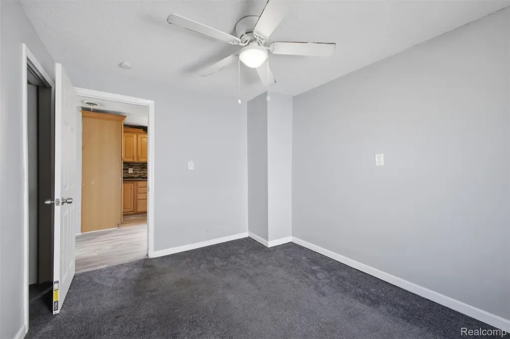 5921 Oldham Street Taylor City MI 48180