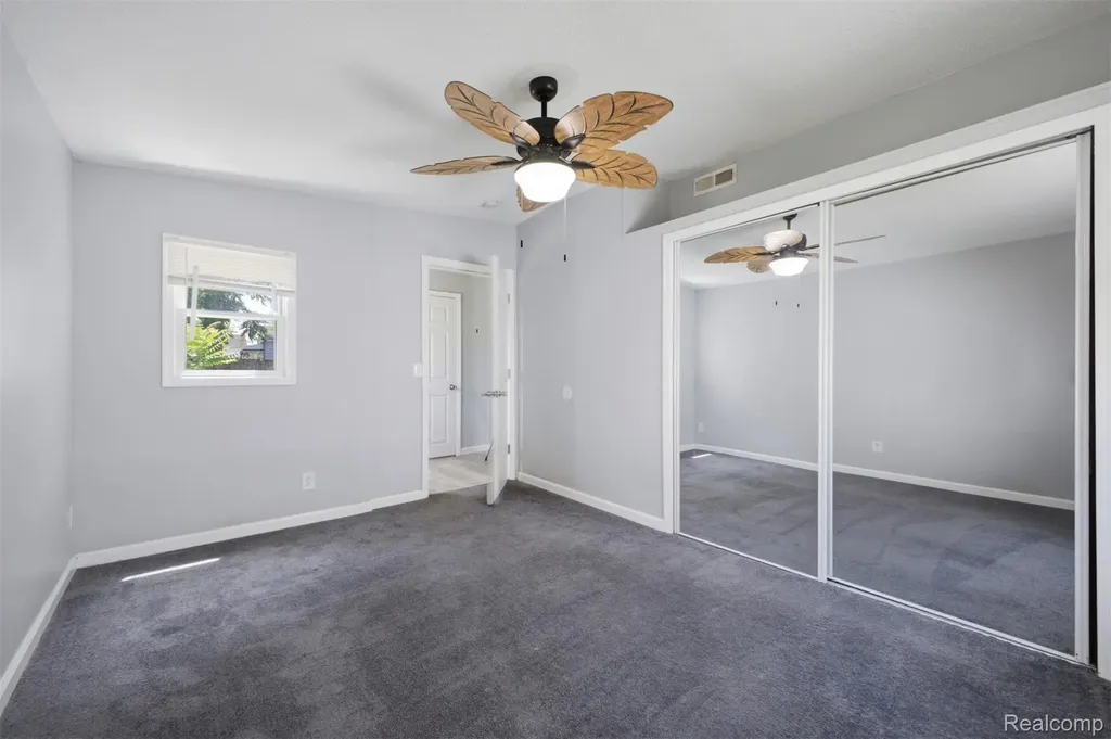 5921 Oldham Street Taylor City MI 48180