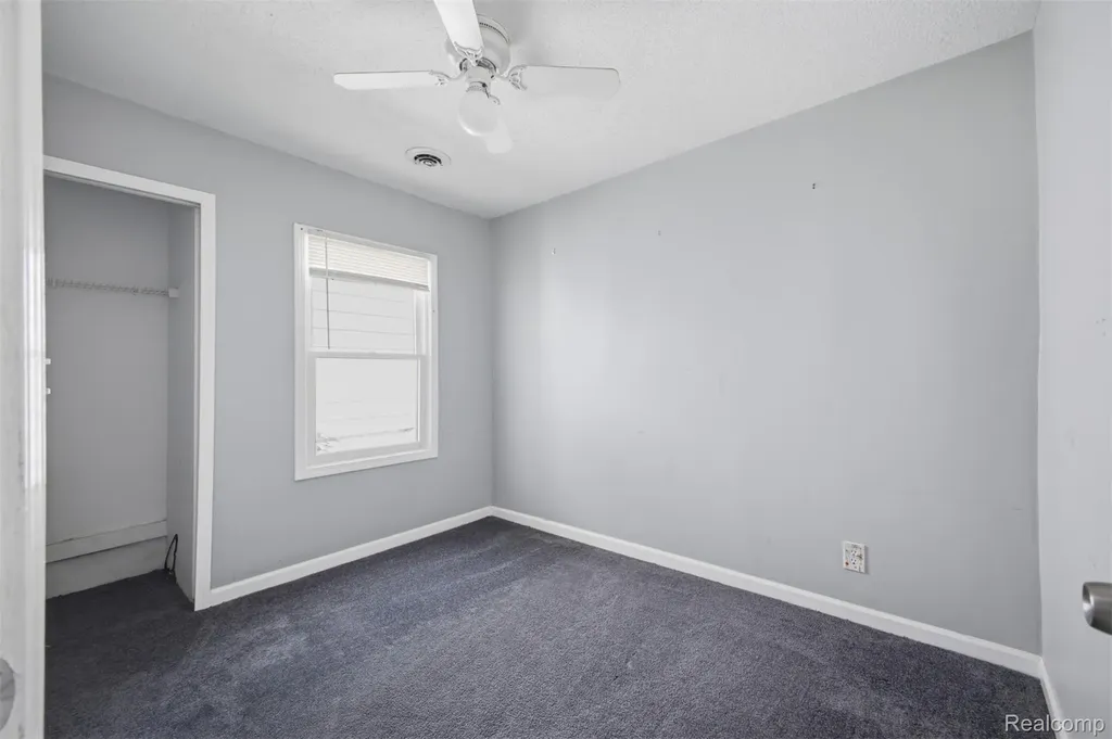 5921 Oldham Street Taylor City MI 48180