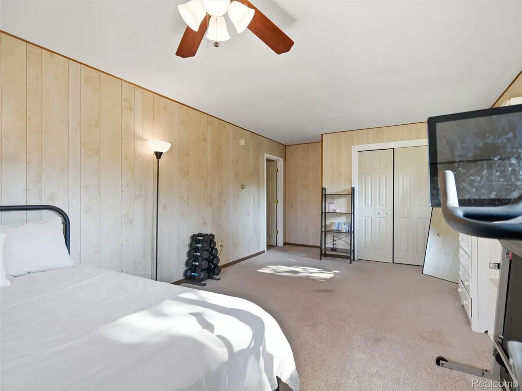 11771 Lesia Drive Green Oak Township MI 48189