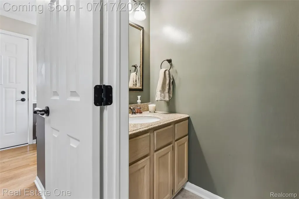 763 Whitney Drive Rochester Hills City MI 48307