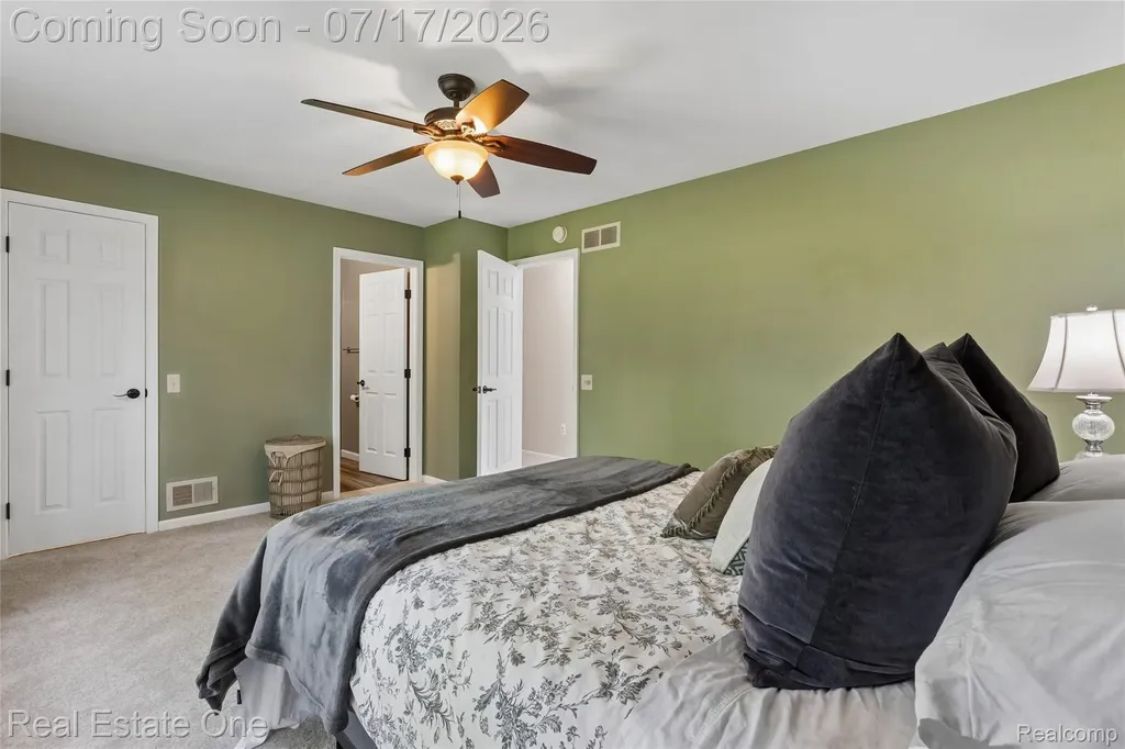 763 Whitney Drive Rochester Hills City MI 48307