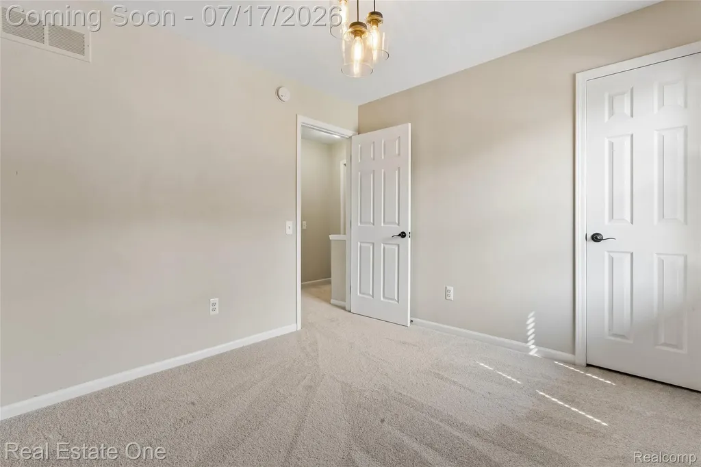 763 Whitney Drive Rochester Hills City MI 48307