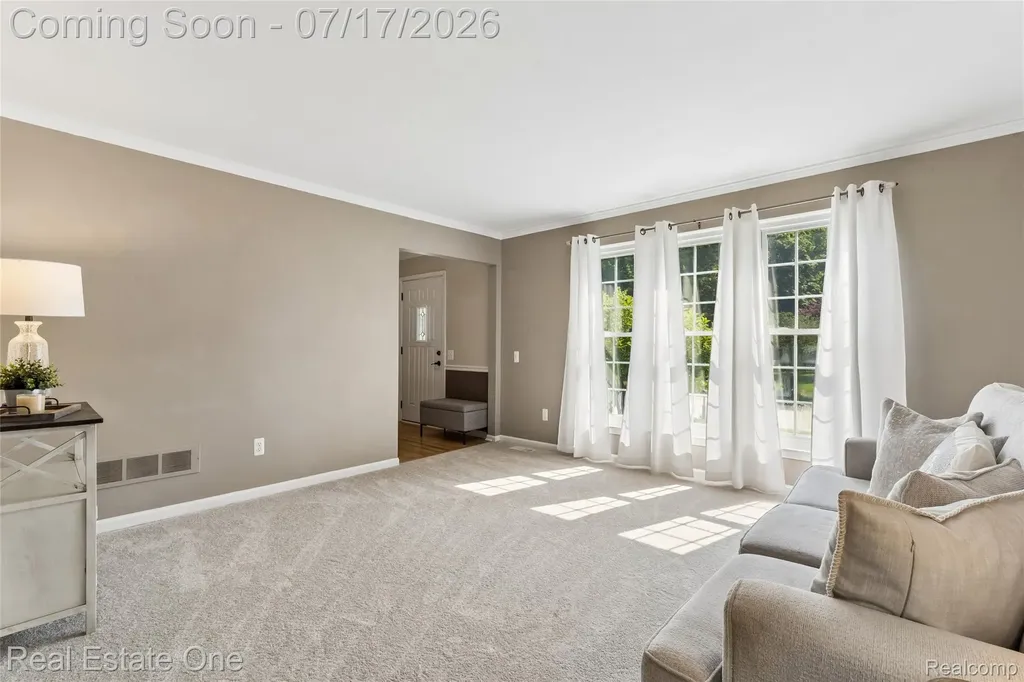 763 Whitney Drive Rochester Hills City MI 48307