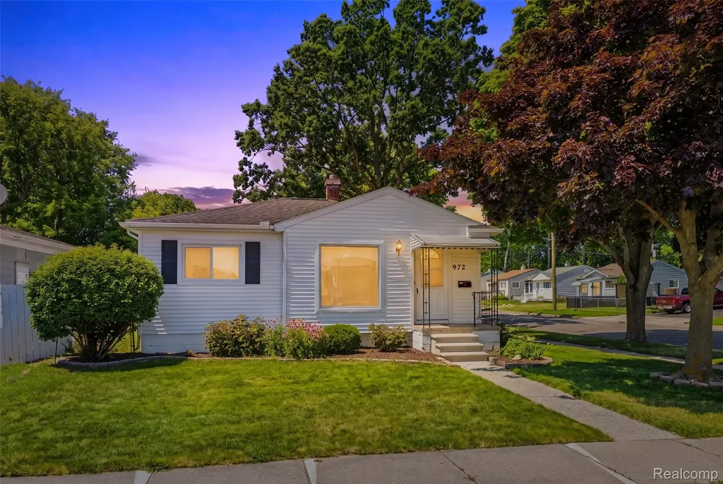 972 Arlene Avenue Pontiac City MI 48340
